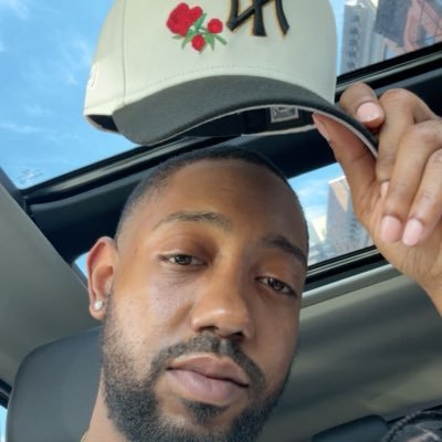 𝔏𝔢𝔖𝔥𝔞𝔮 𝔇𝔢 𝔏𝔦𝔬𝔫𝔠𝔬𝔲𝔯𝔱 🧛🏿♂️'s profile picture