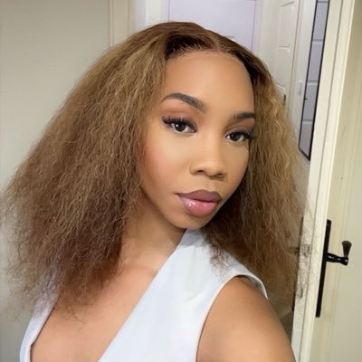 Teeee's profile picture
