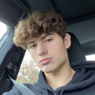 Felix_Tucker32's profile picture