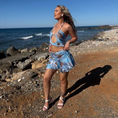 GoddessLolly20's profile picture