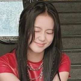 marica :3's profile picture