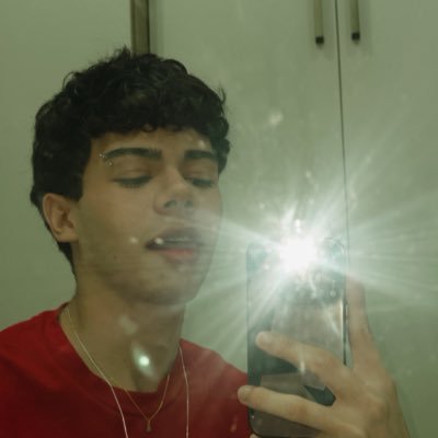 Leos ✰ ꕤ's profile picture