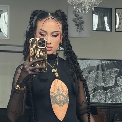 Mistress Max's profile picture