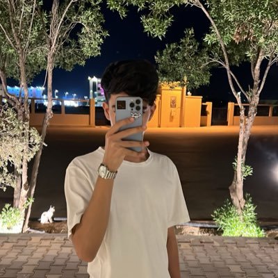 R A's profile picture