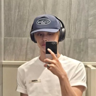 𝐝𝐢𝐦𝐢🍦𝒓𝒆𝒔𝒕.'s profile picture