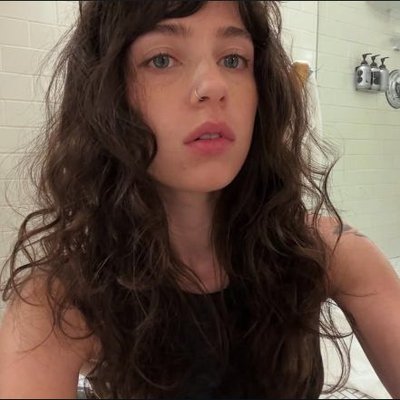 elly's profile picture