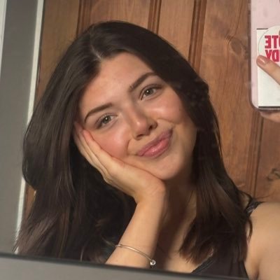 leftinista's profile picture