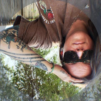 LAtweets22's profile picture