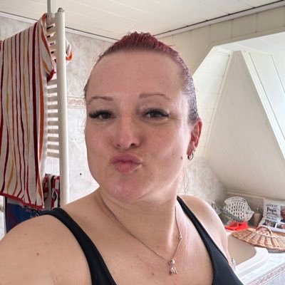 yourchristine13's profile picture