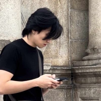 kit 🐈‍⬛'s profile picture