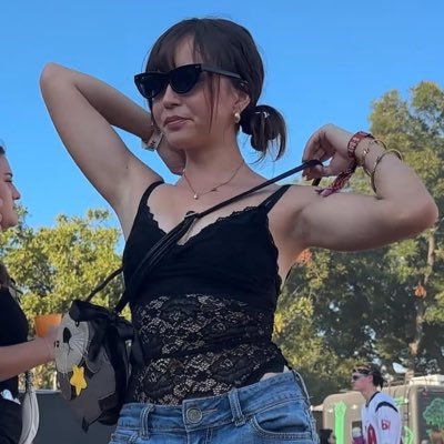 PitLoverzx's profile picture