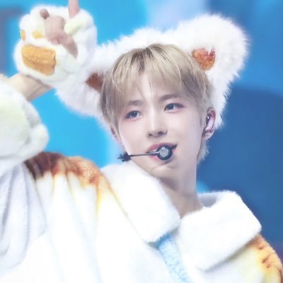 ju. - ⩊ -'s profile picture