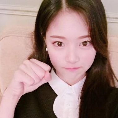 kim hyunjin barks jeon heejin aww's profile picture