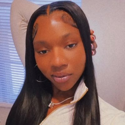 J🍒's profile picture