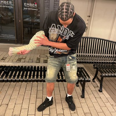 B7's profile picture