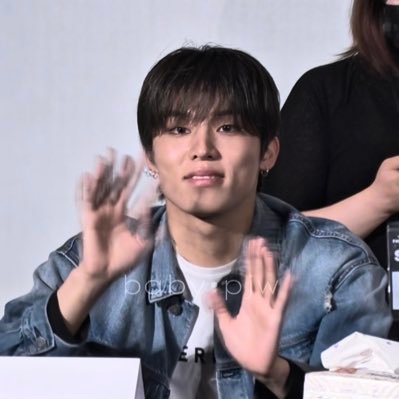 08_1990s's profile picture