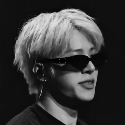 BL00SHWN's profile picture