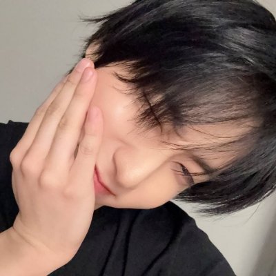 한 meru 🧸 han jwisungie HELD MY HAND 💭's profile picture