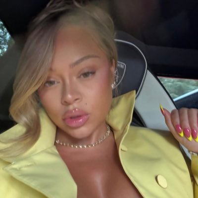 𝒑𝒂𝒔𝒔𝒚 𝒑𝒓𝒊𝒏𝒄𝒆𝒔𝒔 𝜗ৎ's profile picture
