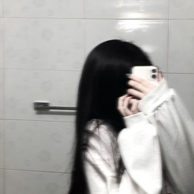 YlmzEsme's profile picture