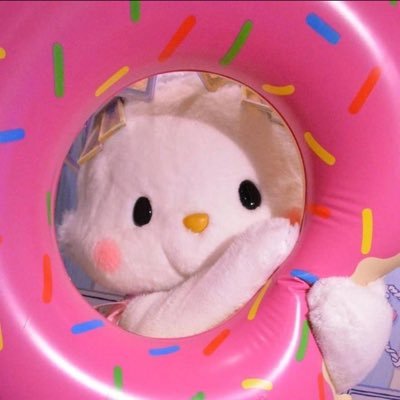 laluneqk's profile picture