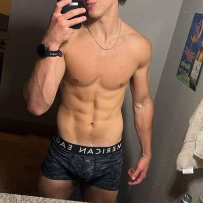 comewhiteeee's profile picture