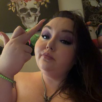 SheWolfx18's profile picture