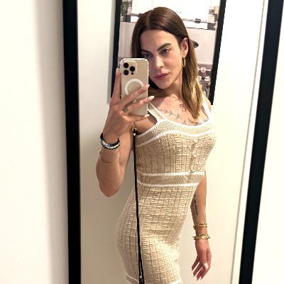 Sarah ๐ณ๏ธโโง๏ธ๐ธ's profile picture