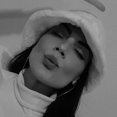 napaola95's profile picture