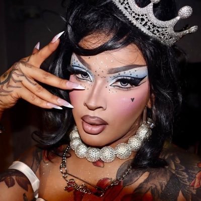 mia 𝜗𝜚˚⋆ ⚢'s profile picture