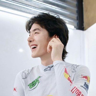 Wang Yibo • 王一博 • WYB 💚 Rose's profile picture