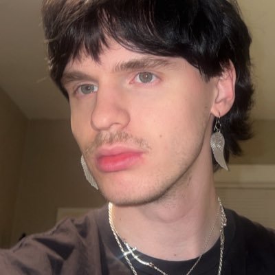omghisgloup's profile picture