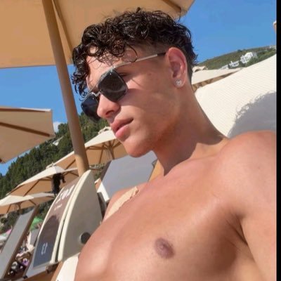𝐻𝖊𝑐ᴛ𝔬𝓇's profile picture