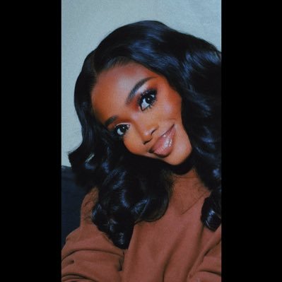 𝕮𝖊𝖑𝖊𝖇𝖗𝖎𝖙𝖞 𝕹𝖎𝖋𝖋𝖞𝖇𝖑𝖎𝖟𝖟🍑's profile picture