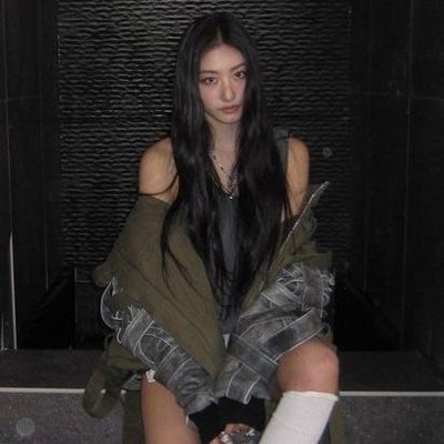 ۫'s profile picture