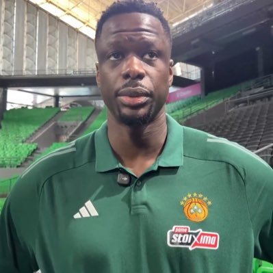 greenknight☘️'s profile picture