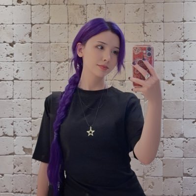 Avy 🫧's profile picture