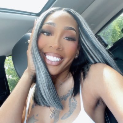 NeaโClaire's profile picture