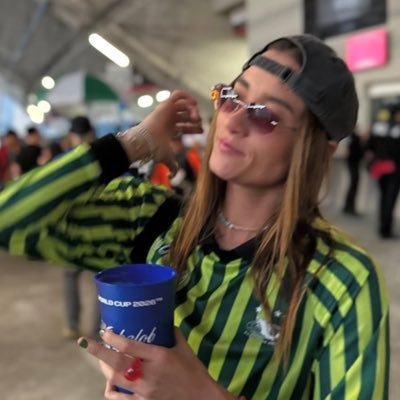 Sof ୨ৎ's profile picture