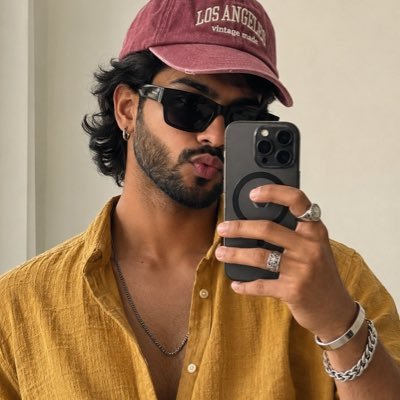 uyirey_'s profile picture