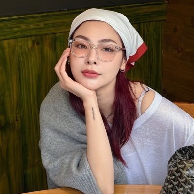 🌷Debbie 🌷🌻💛+🍑=WE's profile picture