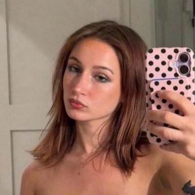 violet skye's profile picture