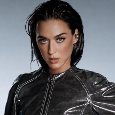 kursatperry's profile picture