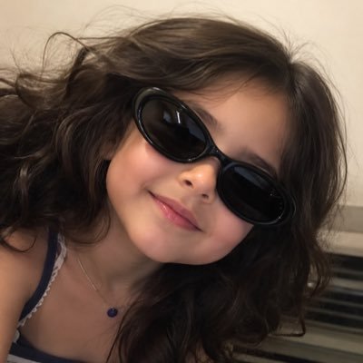 zezeelry's profile picture