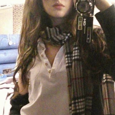 év's profile picture