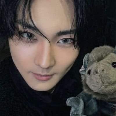 eemil327's profile picture