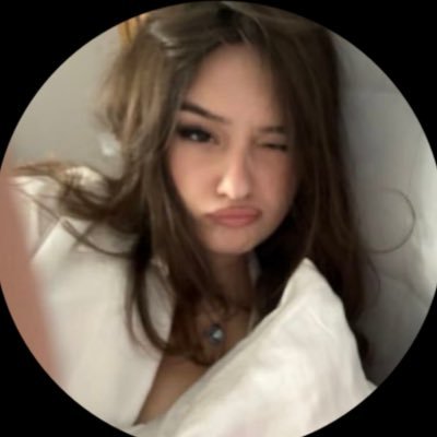 valrhyz's profile picture