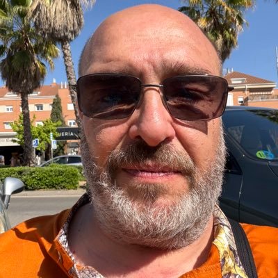 Javidatos's profile picture