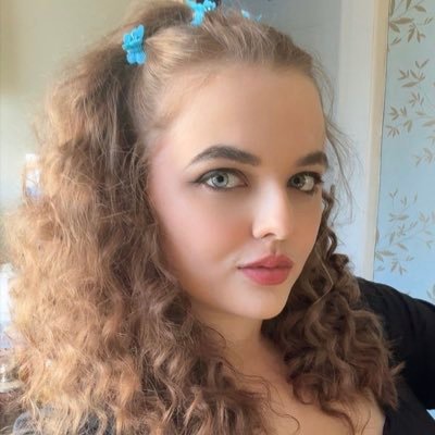 liv 🦋's profile picture