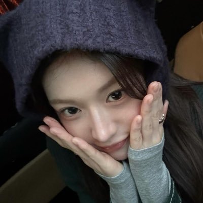 versesanne's profile picture